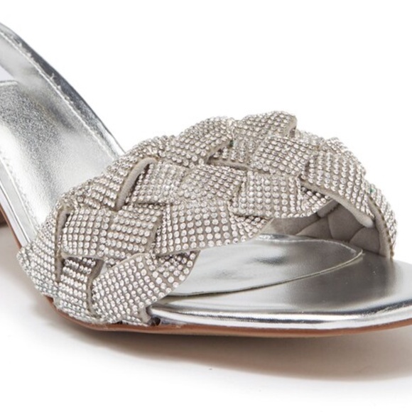 Steve Madden Silver Maillot Braided Embellished Mules - Sz 6 - New in Box - Picture 11 of 14